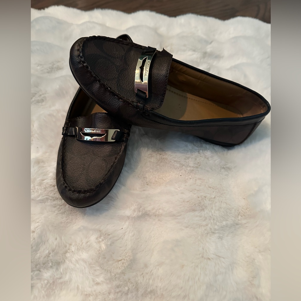 Coach Woman Olympia Brown Flats.